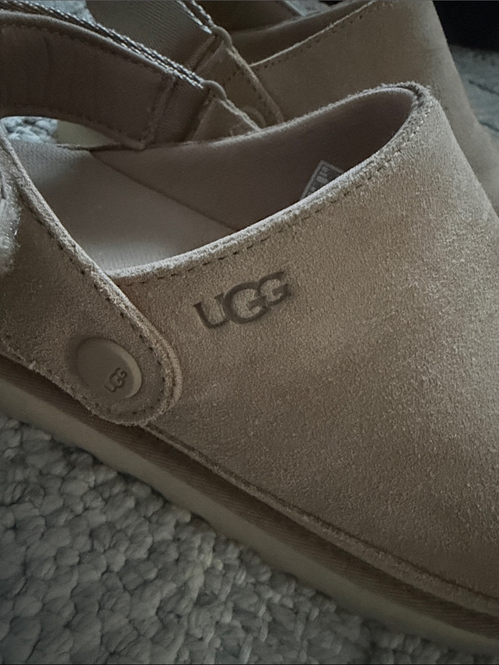 UGG Goldenstar clogs sand colour, women’s size 9 - Picture 3 of 4